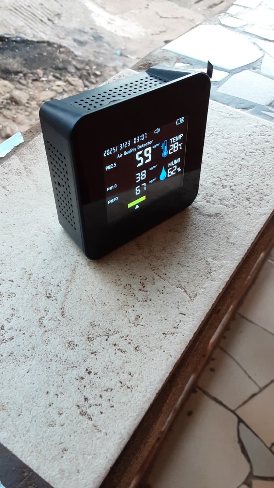 Détecteur de particules fines PM1 / PM2,5 / PM10
